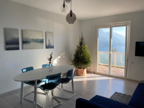 Blue Apartment, Riva Di Solto